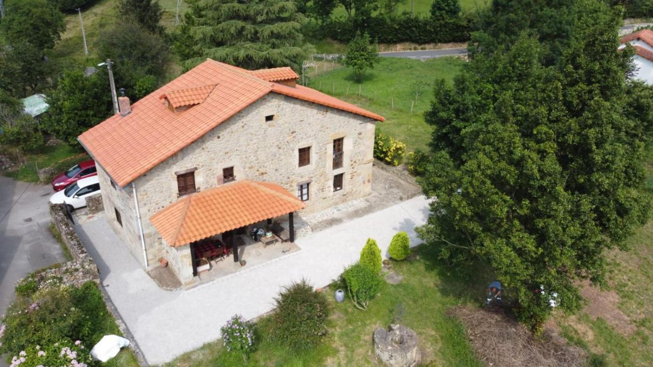 Espectacular Casa Rural En Castaneda Socobio Luaran gambar