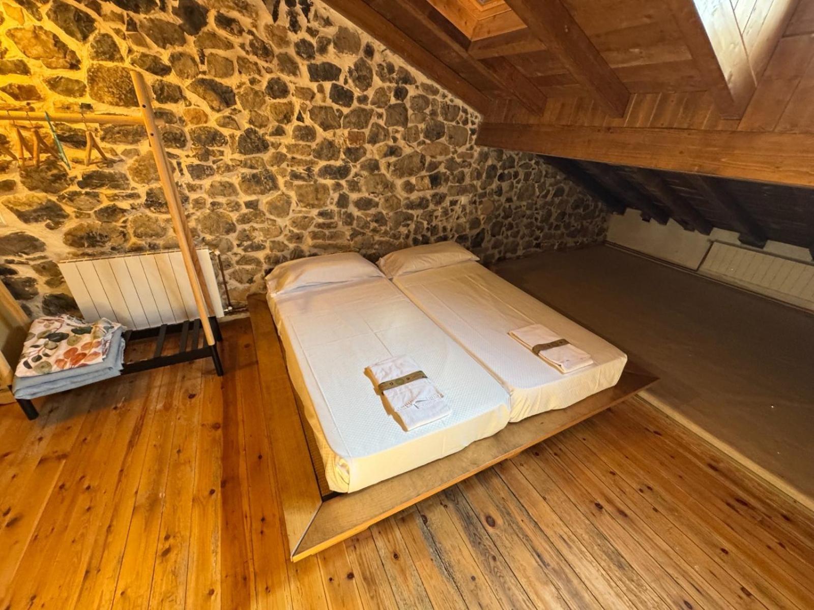 Espectacular Casa Rural En Castaneda Socobio Luaran gambar
