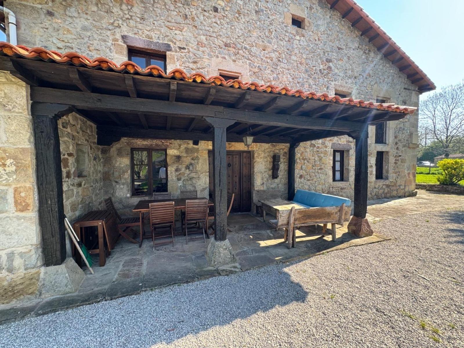 Espectacular Casa Rural En Castaneda Socobio Luaran gambar